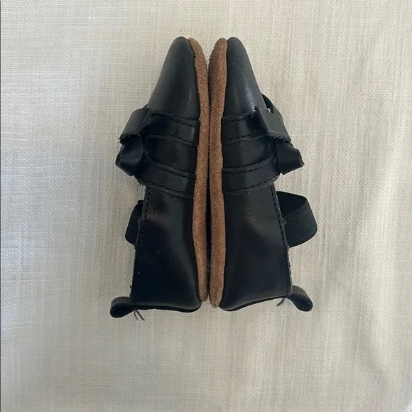 Size 4 Little Love Bug Bow Shoe - Picture 5 of 7